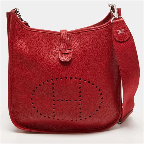 HERMES Taurillon Clemence Evelyne III PM Rouge Casaque 